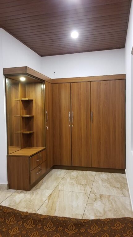 Aluminium Wardrobe