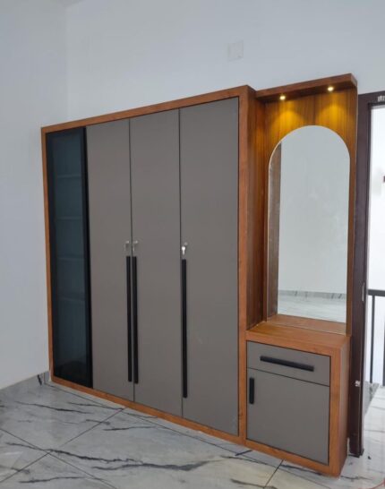 Aluminium Wardrobe